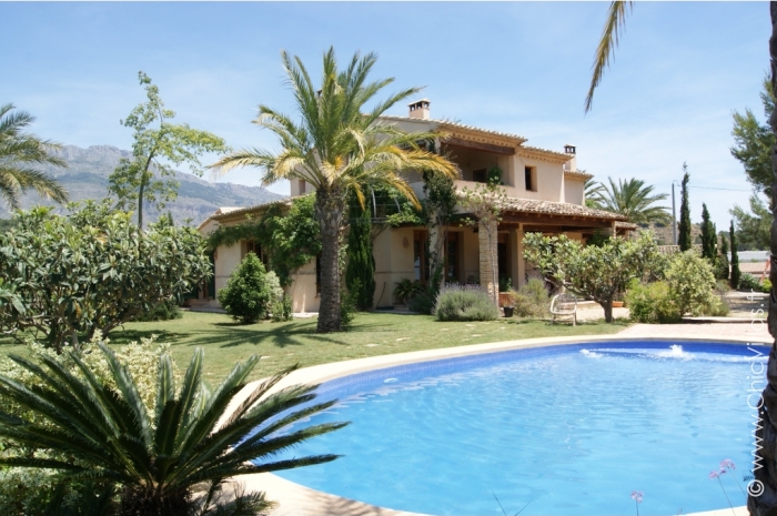 Location de villa de luxe avec piscine en france ou à l'étranger Créatif maison Piscines la à
