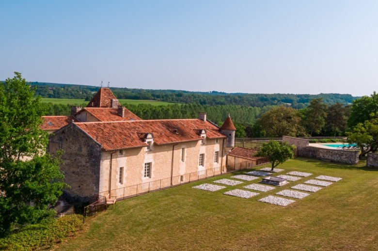 Chateau Pure Perigord - Location villa de luxe - Dordogne / Garonne / Gers - ChicVillas - 2