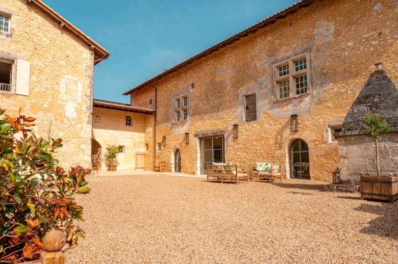 Chateau Pure Perigord - Luxury villa rental - Dordogne and South West France - ChicVillas - 4