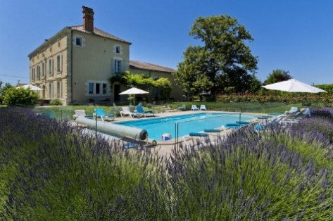 Big holiday property with swimming pool in southwest France | ChicVillas
