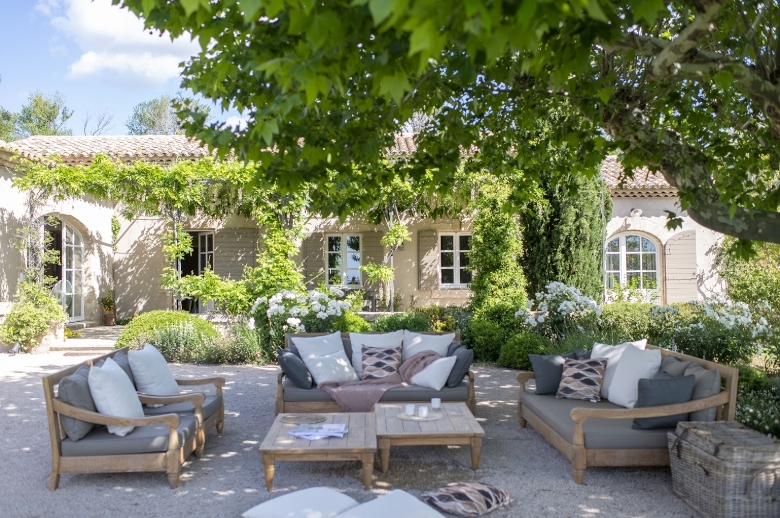Villa Provence Alpilles - Location villa de luxe - Provence / Cote d Azur / Mediterran. - ChicVillas - 2