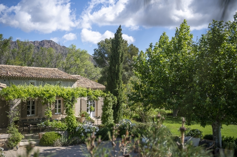 Villa Provence Alpilles - Location villa de luxe - Provence / Cote d Azur / Mediterran. - ChicVillas - 3