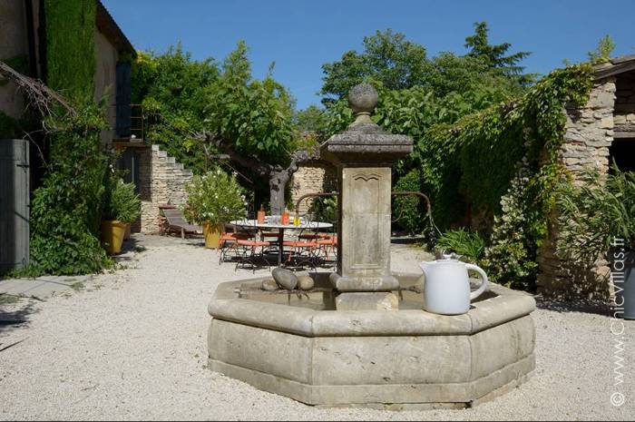 Ambiances Provence - Location villa de luxe - Provence / Cote d Azur / Mediterran. - ChicVillas - 12