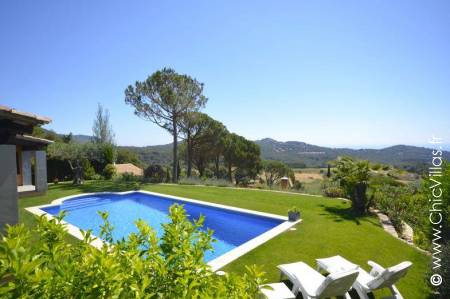 Farniente Costa Brava, Spanish rental villa with pool and sea view