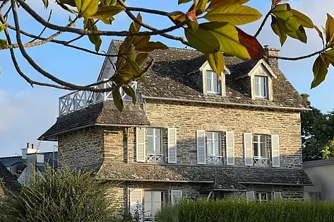Seafront villa in Brittany for rent with Bay Views | ChicVillas