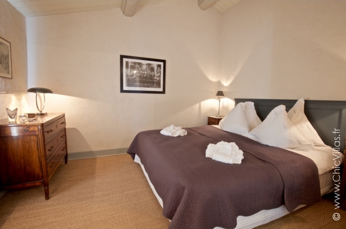 Luxury Alpilles 15 - Luxury villa rental - Provence and the Cote d Azur - ChicVillas - 33