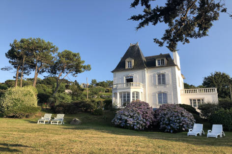 Location villa de charme en bord de mer en Bretagne