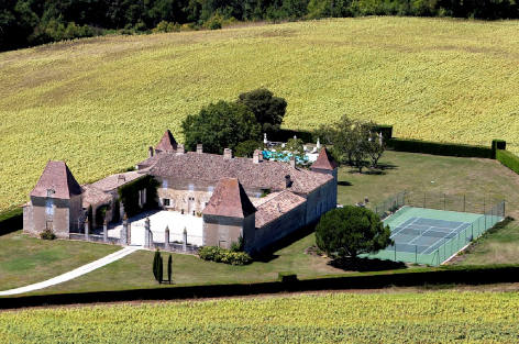 Château à Louer, Entre Dordogne et Gironde| ChicVillas