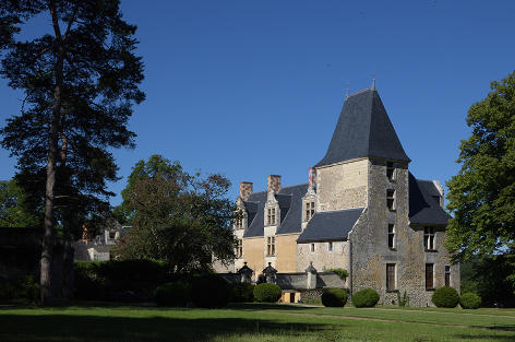 Louez un château de luxe avec piscine en Loire Anjou Touraine | ChicVillas