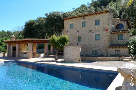 Villa de Charme avec piscine à Louer, Can Catalonia | ChicVillas