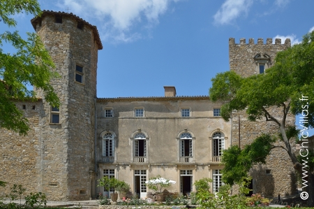 Le Chateau Millenaire -  Château avec piscine à louer en Provence